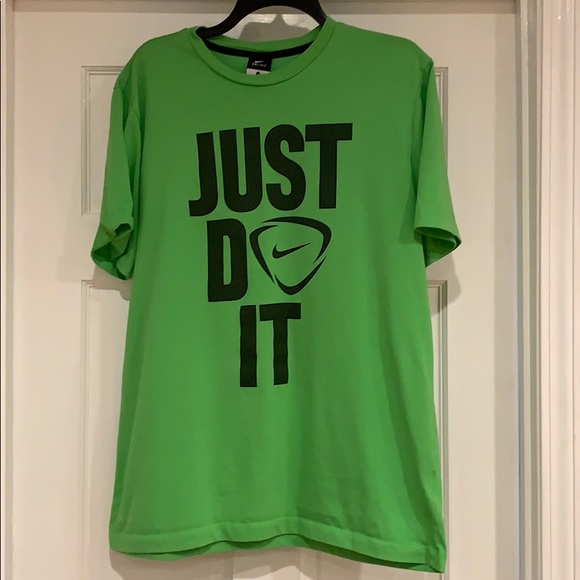 mens lime green nike shirt